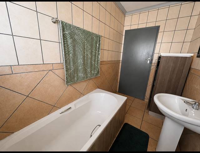 3 BEDROOM HOUSE FOR SALE IN RIVERSDALE